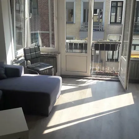 Daire Arno's Place *